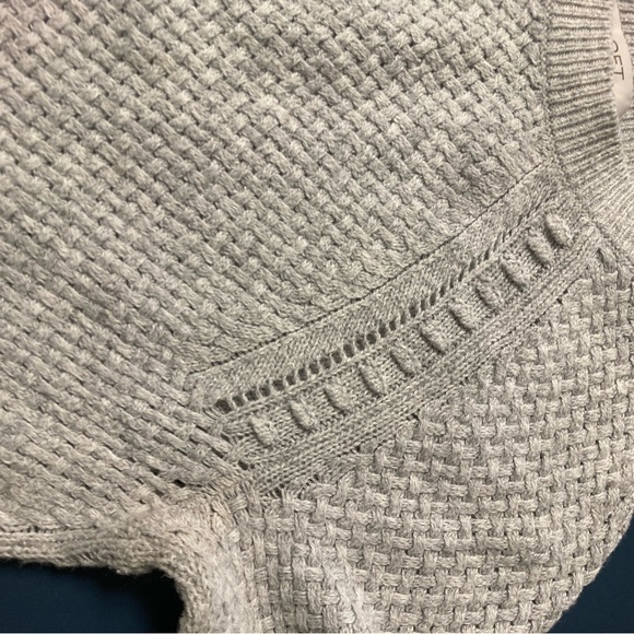 LOFT Sweater - Picture 3 of 4